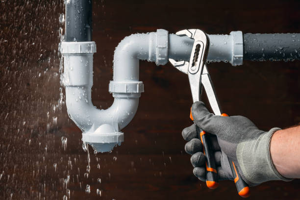 Professional Leak Detection technician working in Staunton, IN